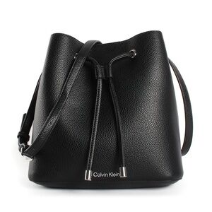 Calvin Klein Black Shoulder Bag with Sleek Design